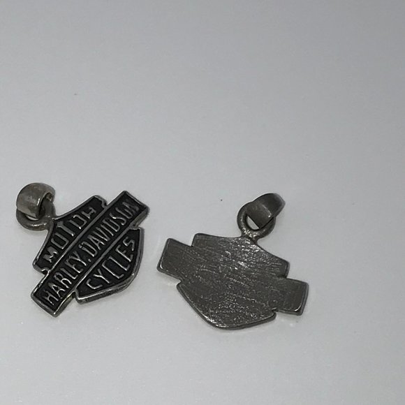 Sterling Silver Medium Harley Davidson Shield Pendant - Picture 2 of 10